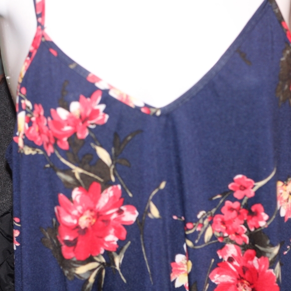 Lady's Paper moon large flowery tank top - Picture 2 of 9